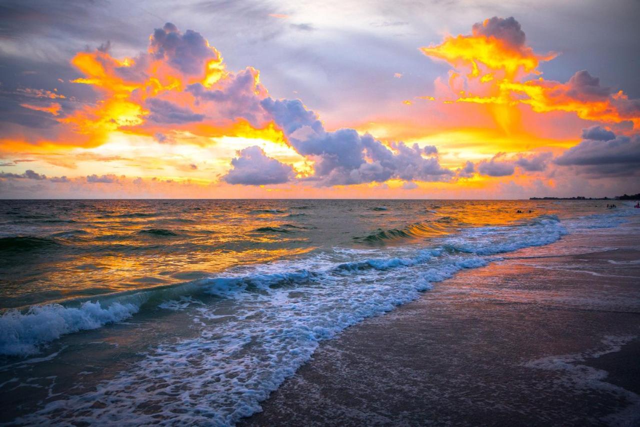 Anna Maria Island Runaway Tropical Escape Bradenton Beach Exterior photo
